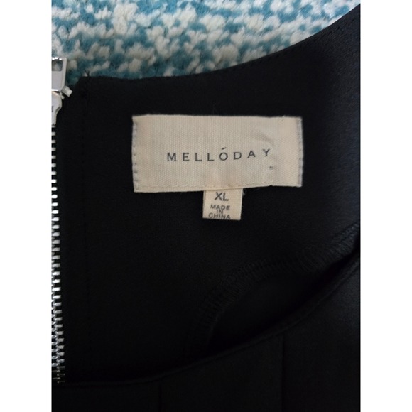 Melloday Black Top XL Pleated Front Zipper Back Short Sleeve Blouse (N) - Picture 5 of 6